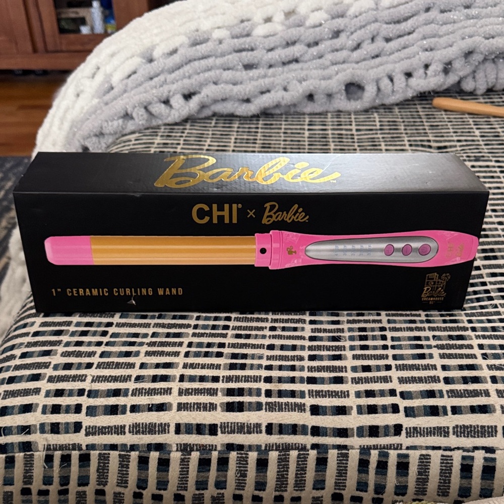 CHI x Barbie 1" Ceramic Curling Wand - Pink and Gold